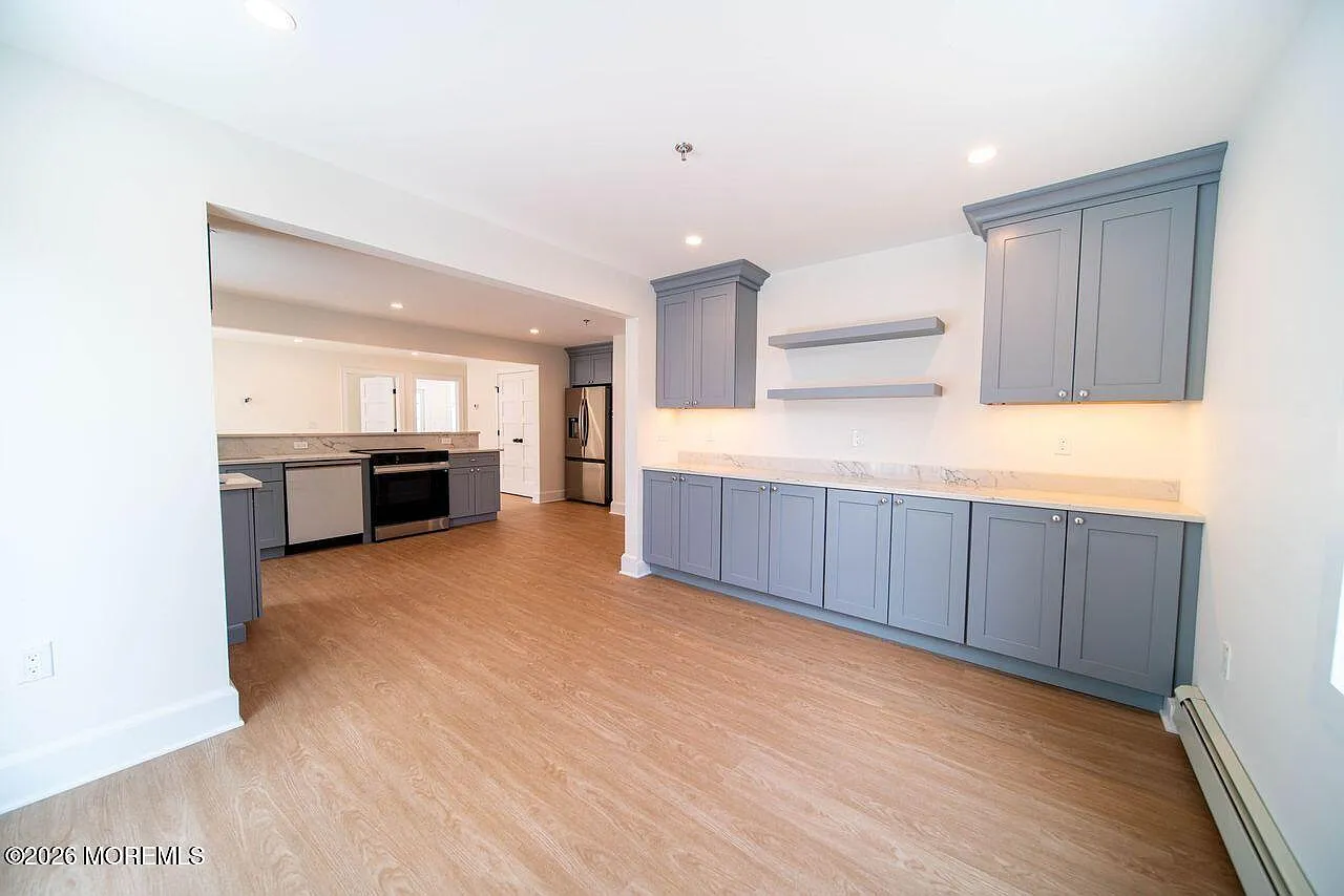2 bed, $4,250 — Photo 4