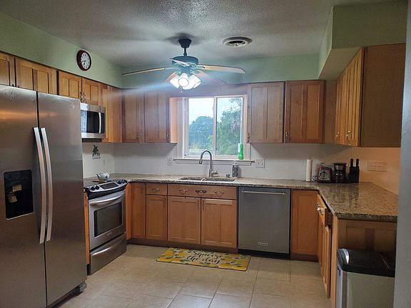 2nd image of 806 Lorraine Dr