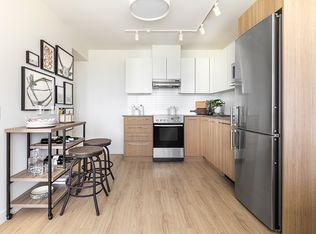 1108 Pendrell St #1010, Vancouver, BC V6E0C7