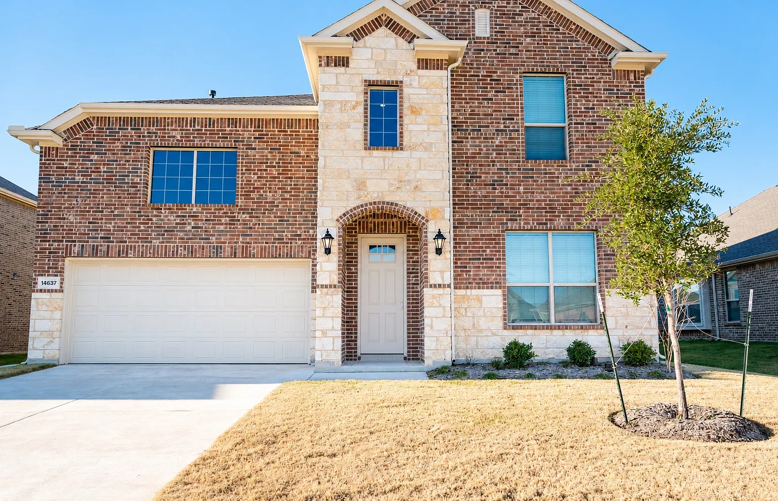 4 bed, 3.5 bath, 3181 sqft, $3,499 — Photo 1