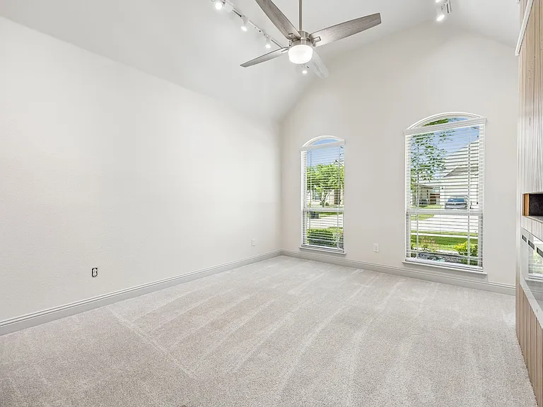 2618 Fair Oaks Ave — Photo 30