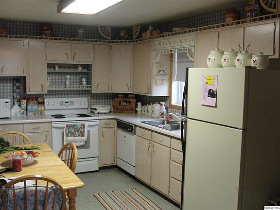 Home for Sale in Sutter, IL $89,000
