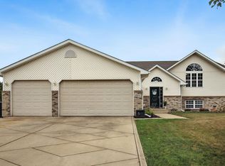 2271 Longcommon Rd, Portage, IN 46368