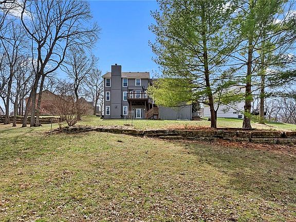 4th image of 2402 SW Springcreek Ct