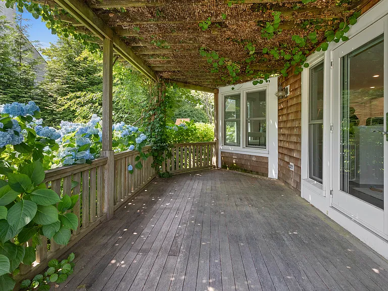 141 Harvest Ln — Photo 46