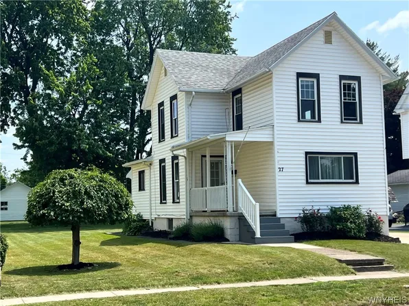 27 Otis St, Batavia, NY 14020