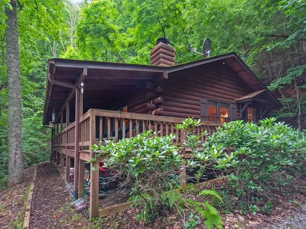 2361 Lyle Knob Rd, Franklin, NC 28734