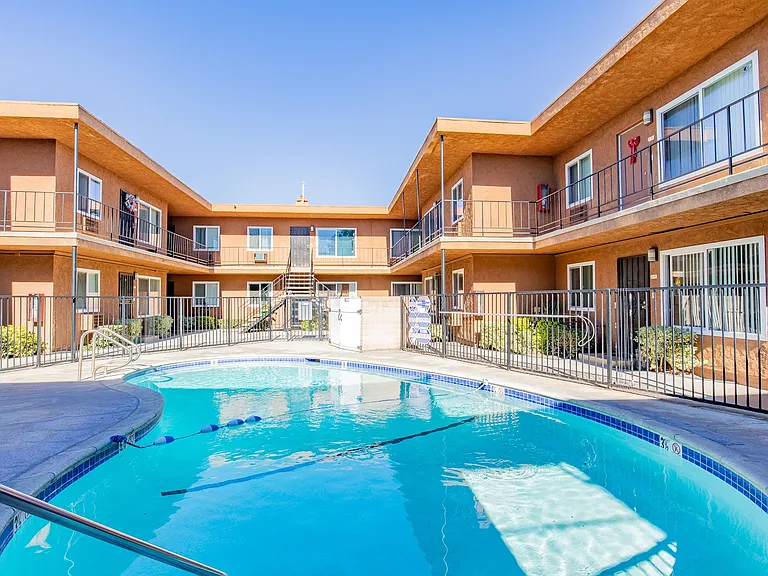 Buena Casa Apartments — Photo 15