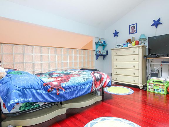 4th image of 62A Wolkoff Ln