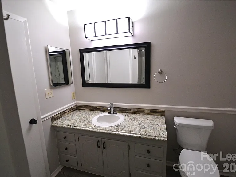 100 Old Farm Ct — Photo 33