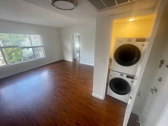 3rd image of 231 N La Peer Dr #307