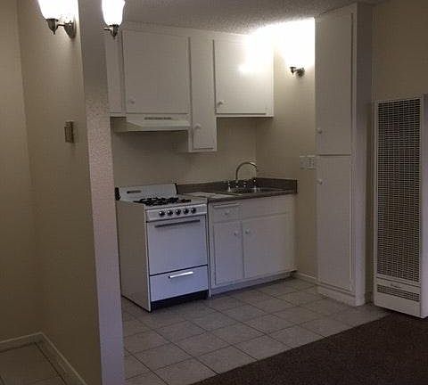 4th image of 740 Poli St APT B