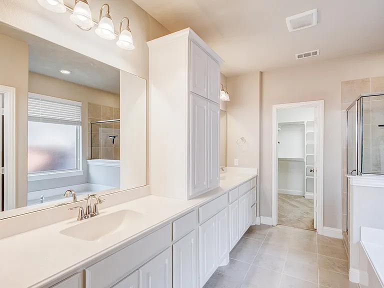 15609 Canyon Rdg — Photo 24