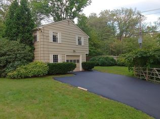 36 Oakcrest Dr, Framingham, MA 01701