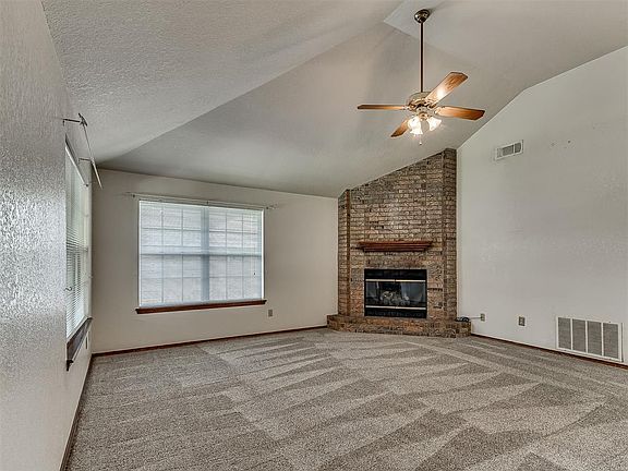 5th image of 1500 NE 10th St