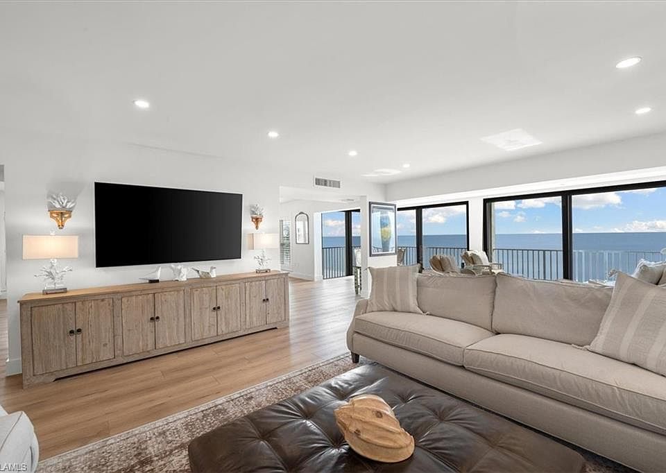 1st image of 1255 Gulf Shore Blvd N #3