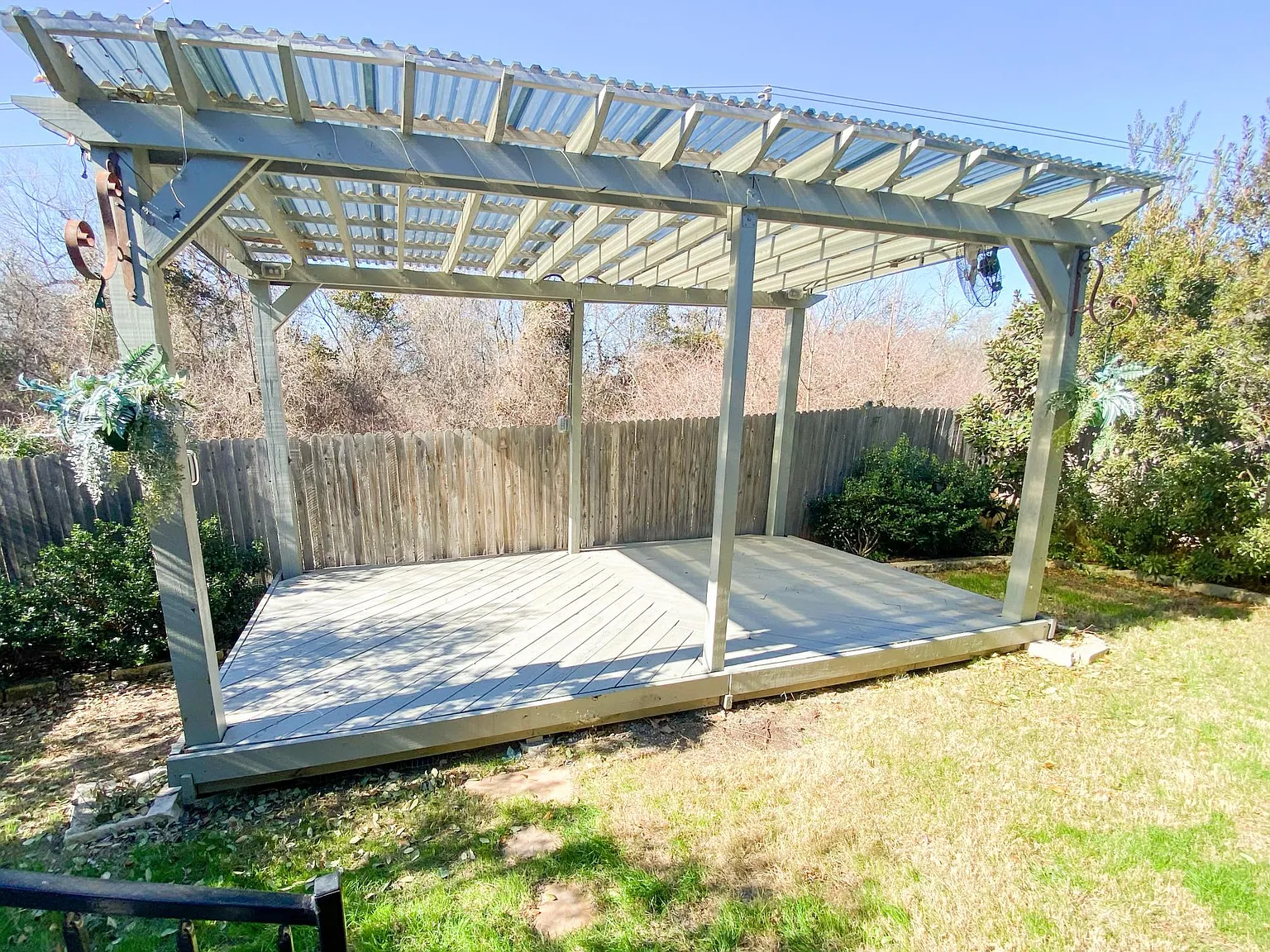3 bed, 1352 sqft, $2,050 — Photo 2