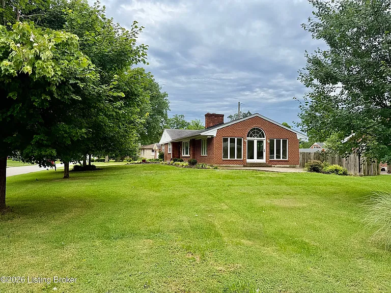 316 Short Rd — Photo 2