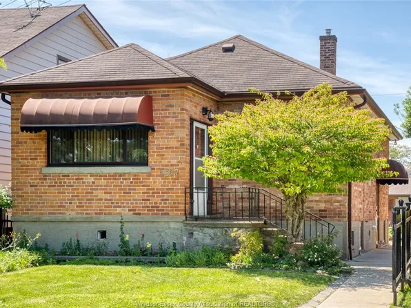1507 Langlois Ave, Windsor, ON N8X 4M3