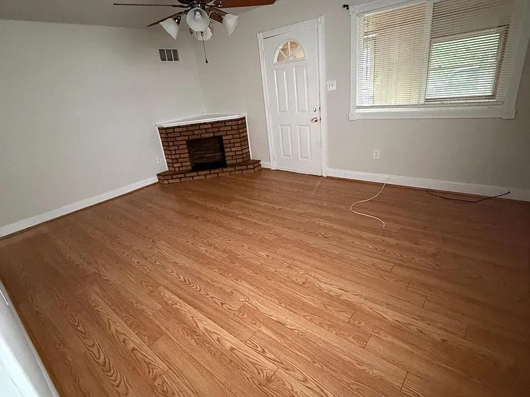 163 Scott Dr — Photo 8