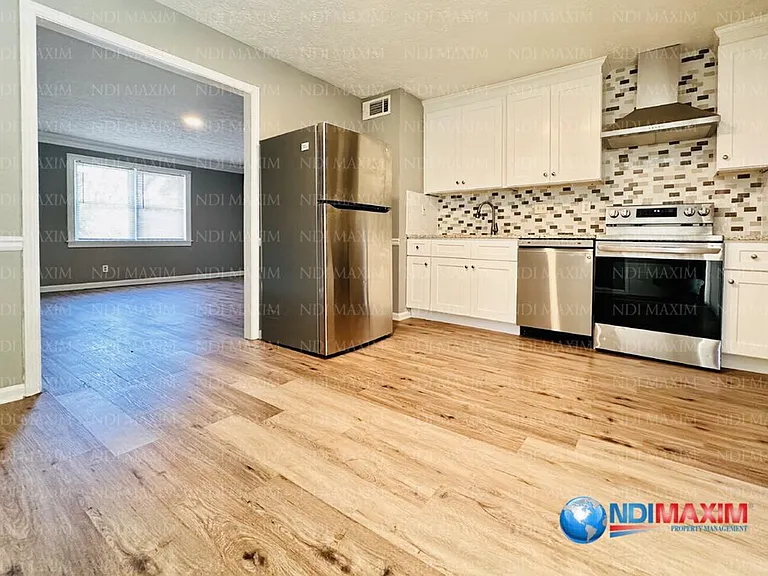 393 Stone Mountain St — Photo 2