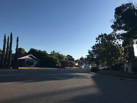 4th image of 4463 White Oak Ct