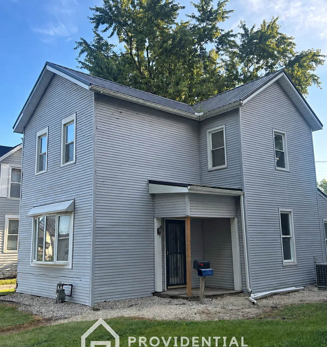 Fully Renovated 4-Bedroom, 2-Bath Home in Winchester — Photo 2