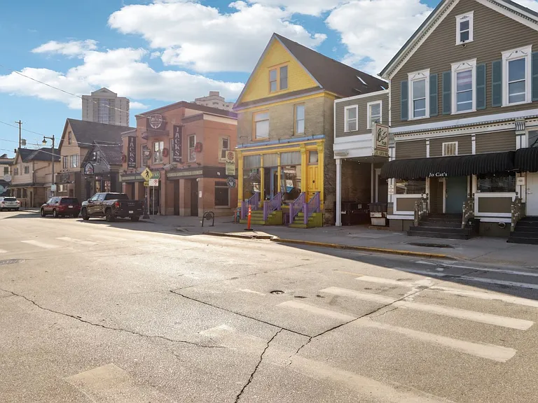 1821A N Pulaski St — Photo 17