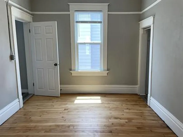 322 Broad St — Photo 7