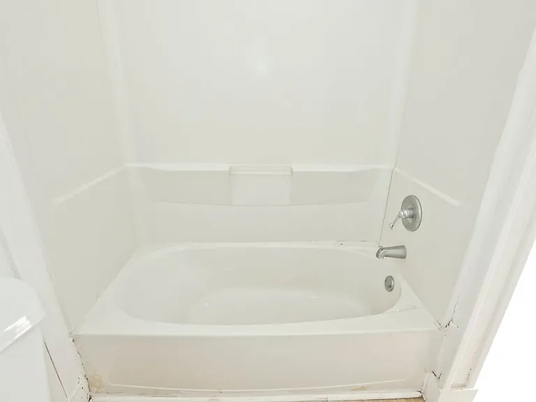 257 Alphonse St — Photo 15