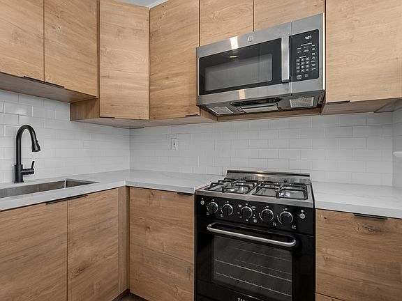 2nd image of 3105 5th Ave APT 17