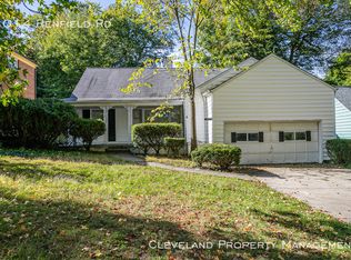 1014 Renfield Rd, Cleveland Heights, OH 44121