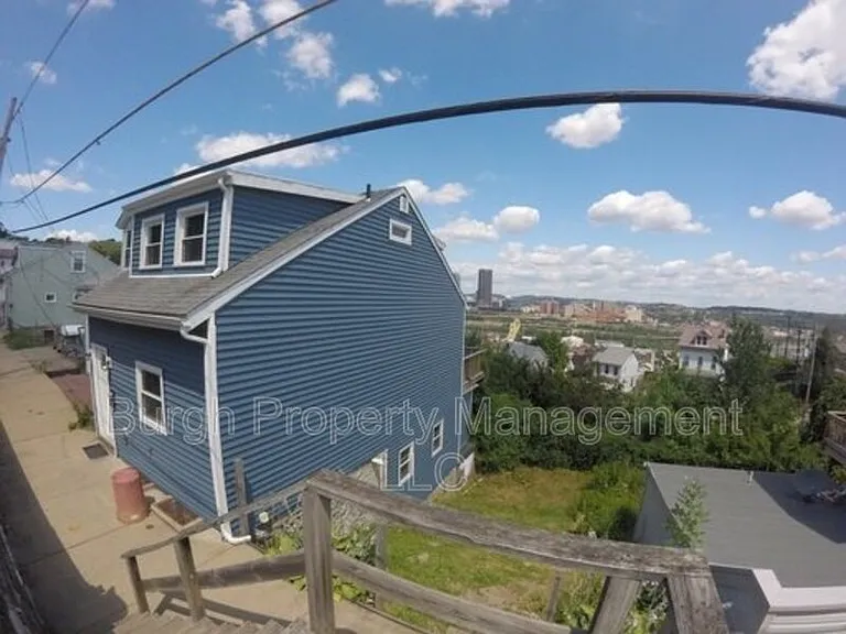 6 Regina St — Photo 1