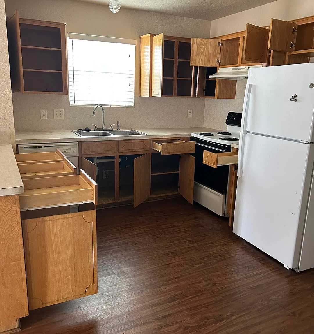 3 bed, 1150 sqft, $1,000 — Photo 2