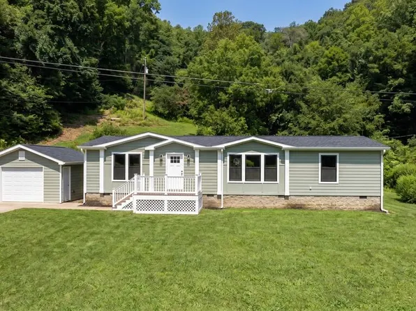 3084 Left Fork Maces Creek Rd, Viper, KY 41774