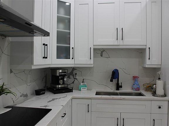 5th image of 14410 Dabney Ct
