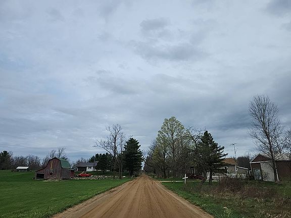 4th image of 5881 Young Rd