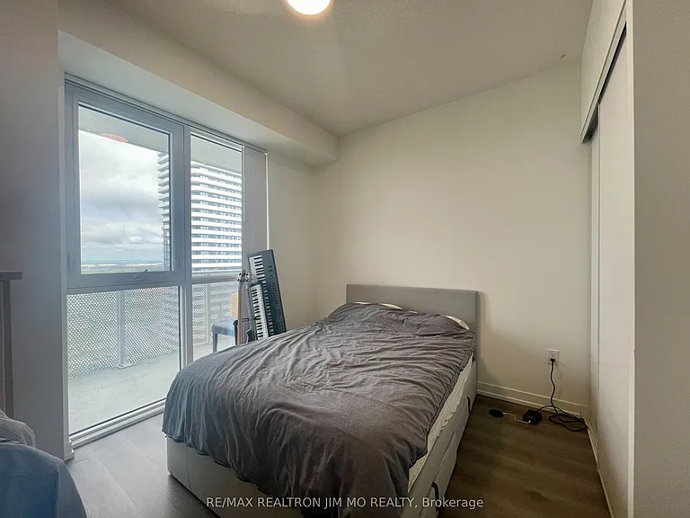 28 Interchange Way #4016 — Photo 10