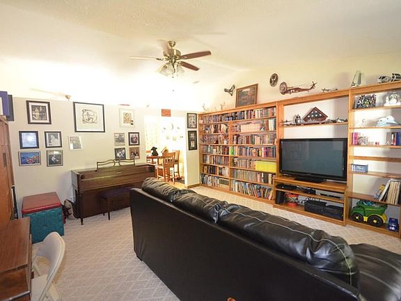 3rd image of 8537 Chessie Dr