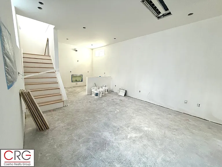 140 Summer St #1B — Photo 2