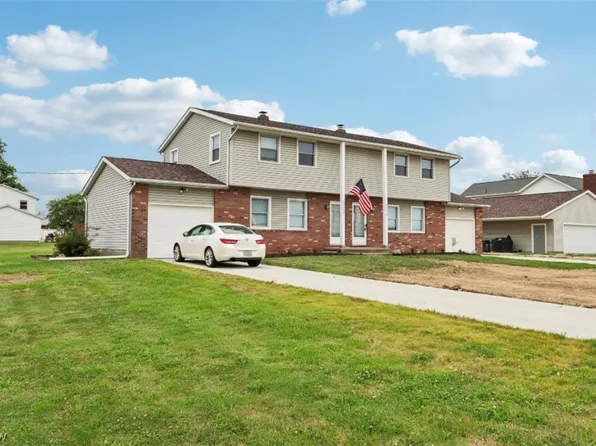 9110 Skypark Dr, Wadsworth, OH 44281