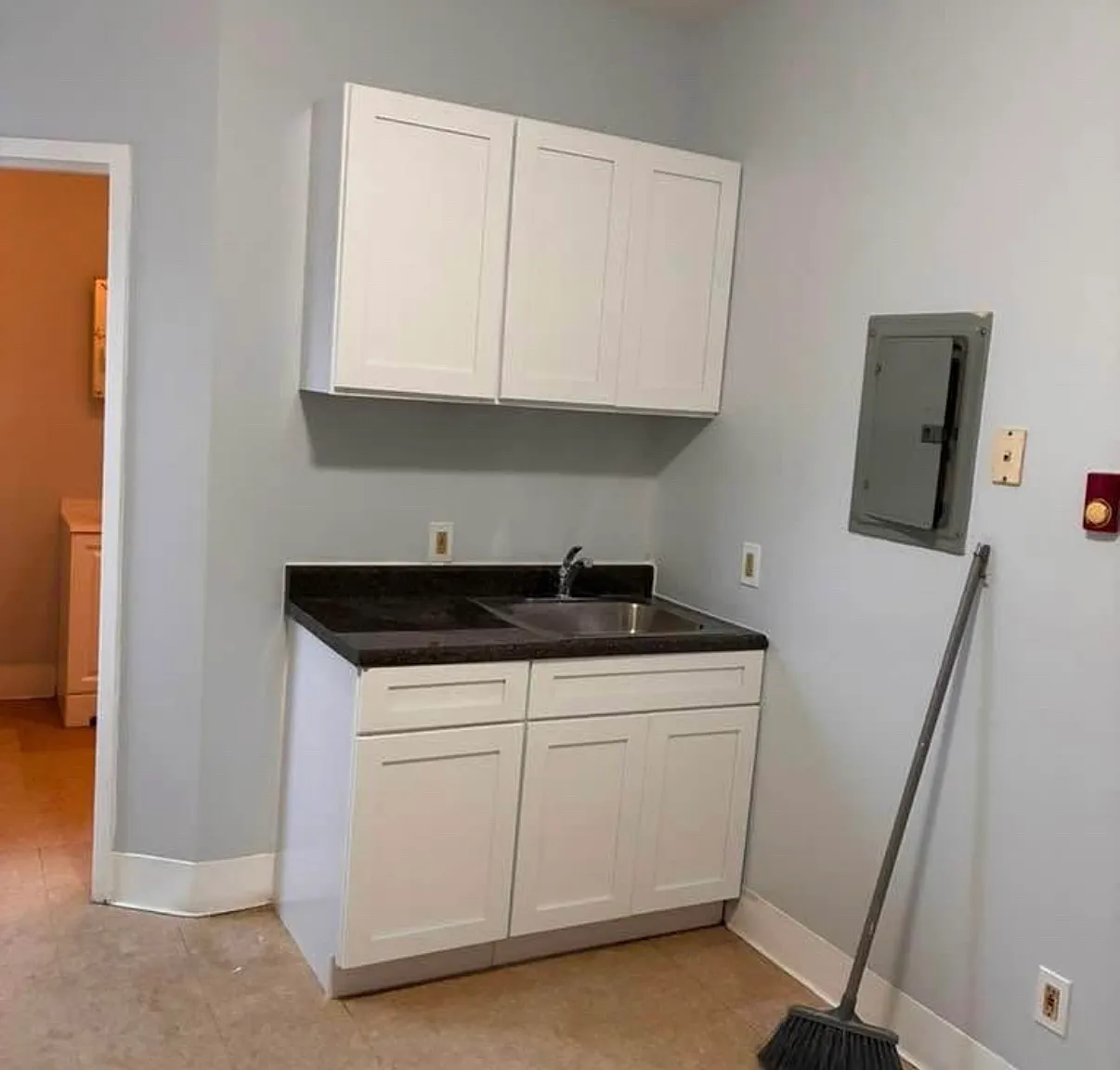 Studio, $1,100 — Photo 4
