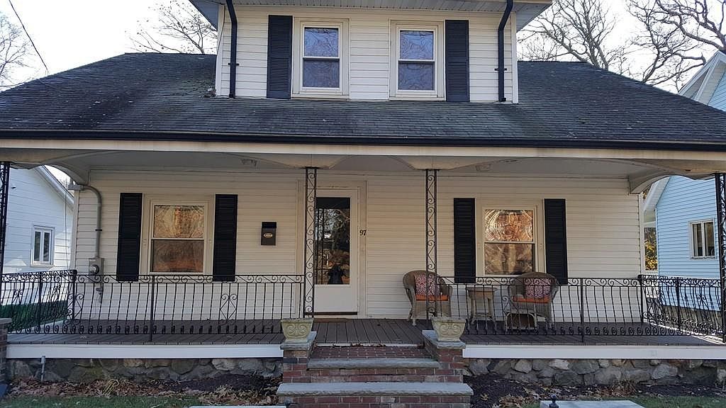 97 Elm St, Medford, MA 02155 Zillow