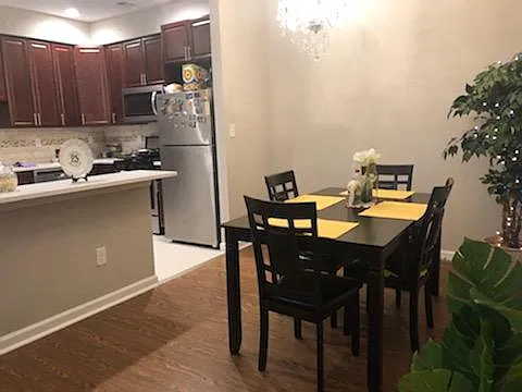 2 bed, 1250 sqft, $2,600 — Photo 3