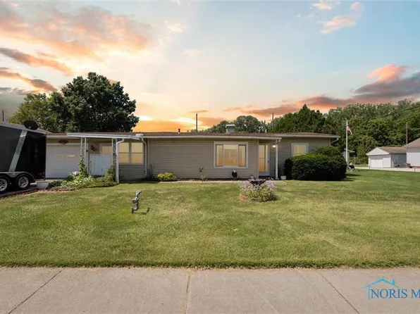 1704 Mahala St, Oregon, OH 43616