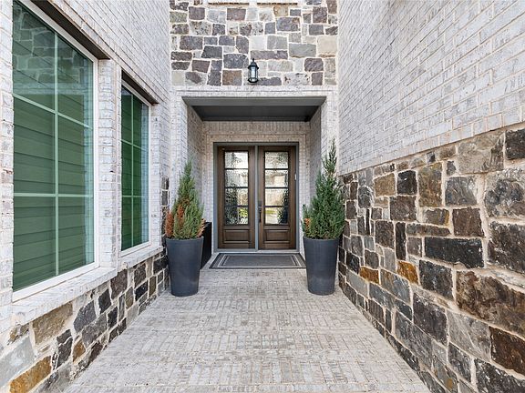 4th image of 2516 Hampstead Ln