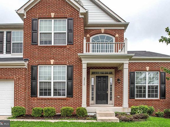 3rd image of 5717 Woodbine Ct