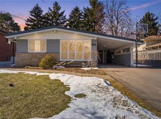 22 Southlea Dr, Hamilton, ON L9C3Z7