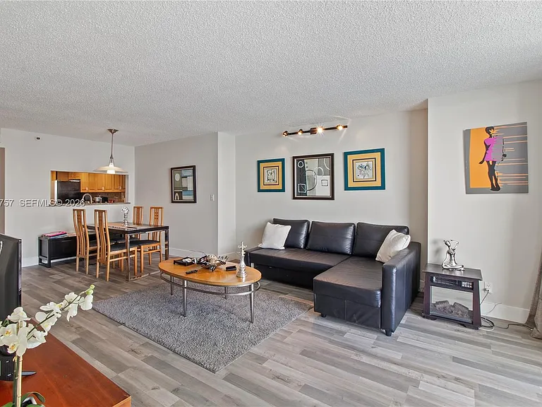 1717 N Bayshore Dr #A-2837 — Photo 7