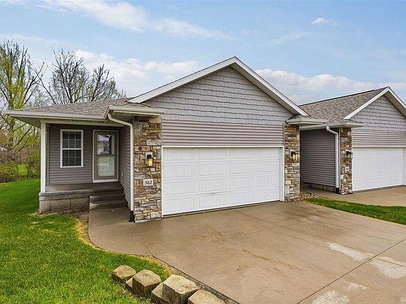 2nd image of 562 Meadow Oak Cir